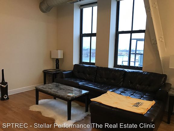 5th image of 2778 N Milwaukee Ave APT 406