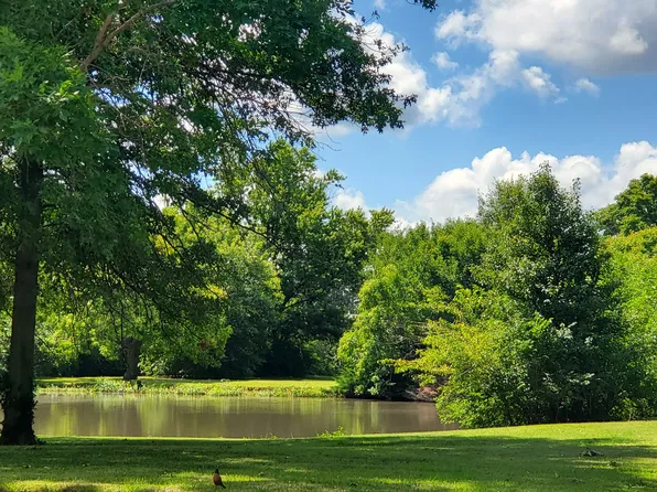 111 S Lakeside Dr #8, McPherson, KS 67460