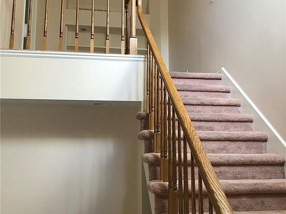 3rd image of 3428 S Brookview Ln