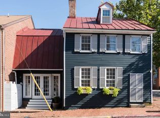 128 Duke Of Gloucester St, Annapolis, MD 21401
