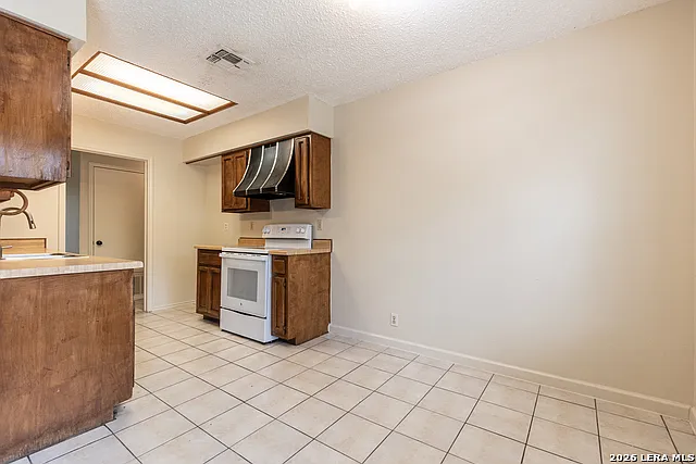 7750 Crooked Rd — Photo 9