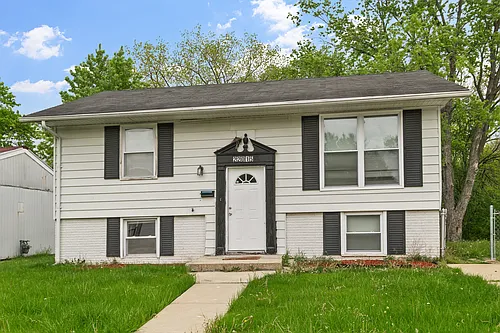 22015 E Churchill Dr Photo 1