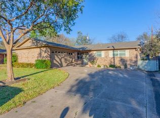 2401 N Ricketts St, Sherman, TX 75092
