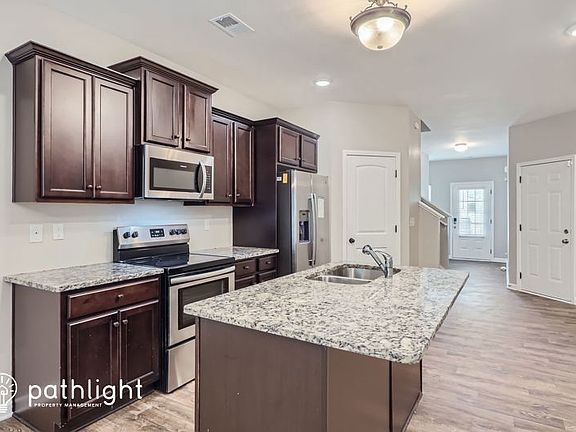 2nd image of 113 Magnaview Dr