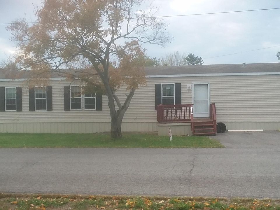 2nd image of 31 Sunny Acres Trailer Park