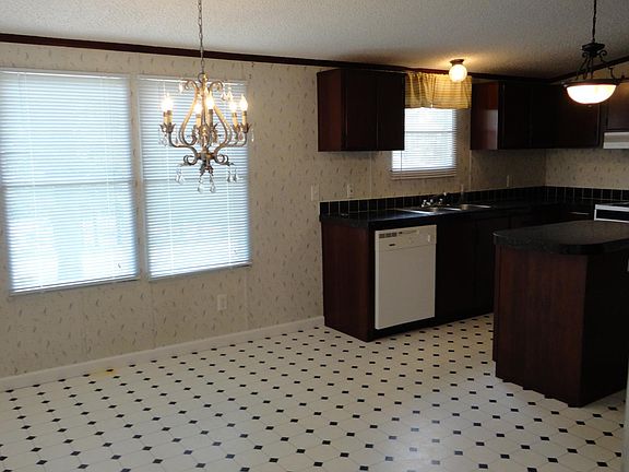 Dining/Breakfast area