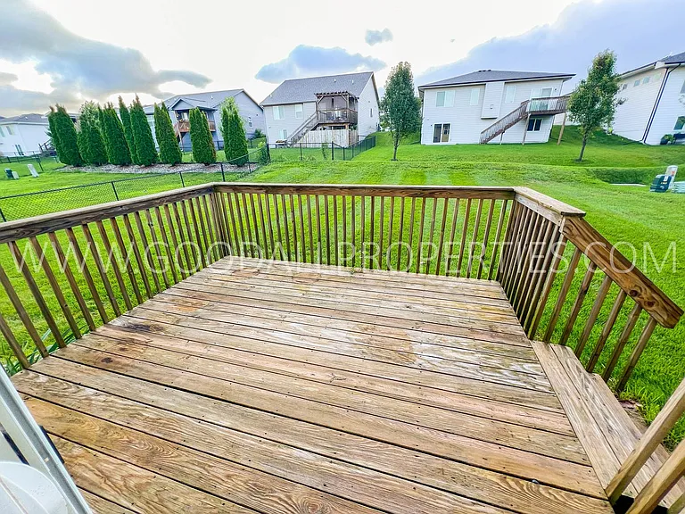 1903 SE Clover Ridge Dr — Photo 15