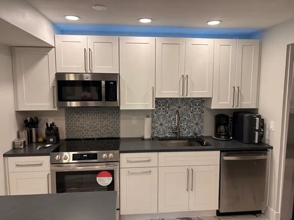 2212 Huntington St, Bethlehem, PA 18017