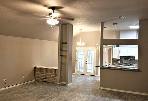 3rd image of 12911 Skymeadow Dr
