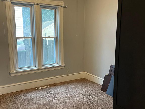 3rd image of 824-18 3rd St NE #1