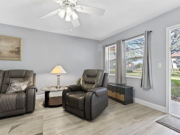 4th image of 46 Woodland Dr APT 103