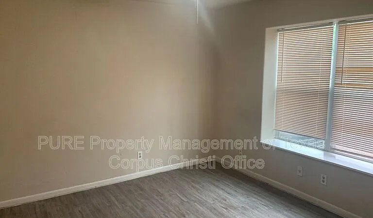 901 Furman Ave #B — Photo 17
