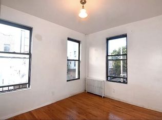 290 Devoe St APT 2, Brooklyn, NY 11211