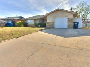 16 Red Rock Rd, Shawnee, OK 74804