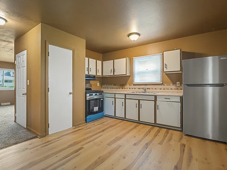 1118 Lincoln Ave — Photo 7