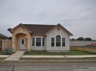 634 Meadow Arbor Ln, Universal City, TX 78148
