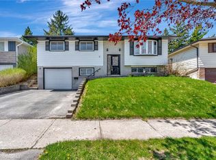 11 Glen Park Cres, Kitchener, ON N2N1G1