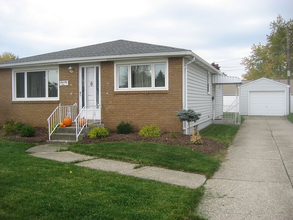 1st image of 76 Starlite Ave