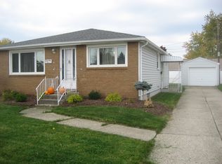 76 Starlite Ave, Cheektowaga, NY 14227
