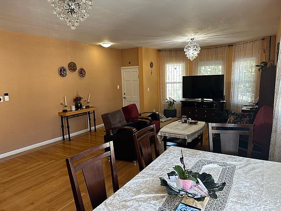 4th image of 6753 79th St #1
