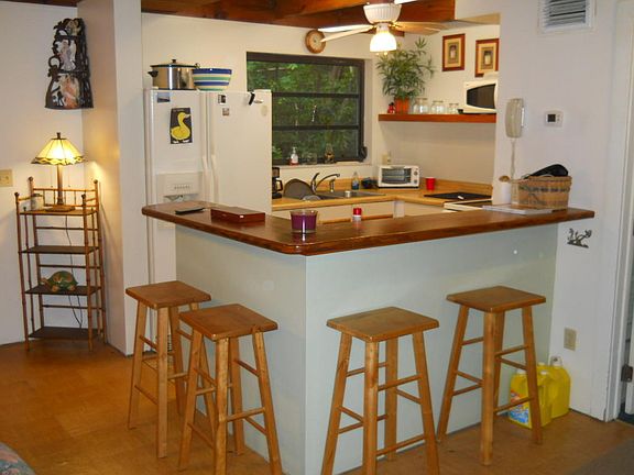 4th image of 134 Navajo St