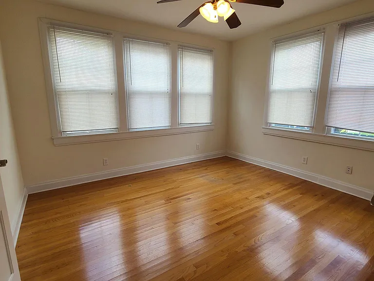 6122 Canal Blvd — Photo 11
