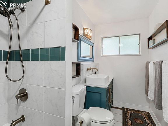4th image of 3908 Linden Pl