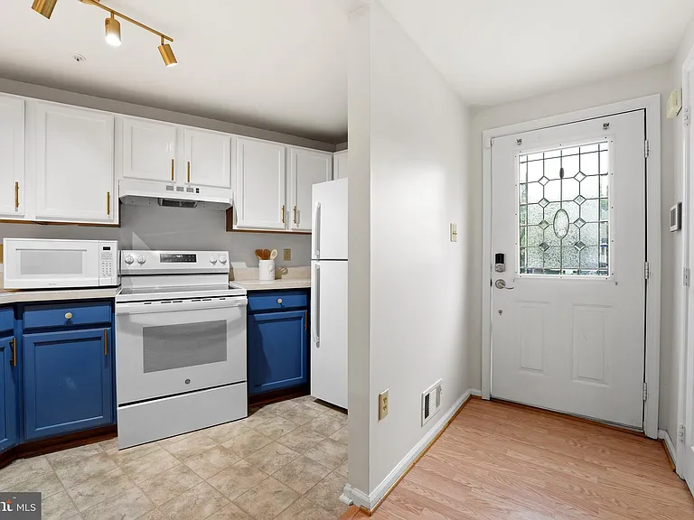 249 Sycamore Ridge Rd — Photo 10