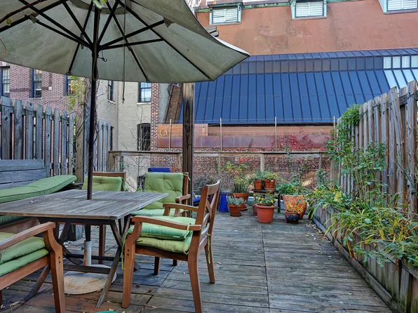 30 Pierrepont Street image 1 of 6