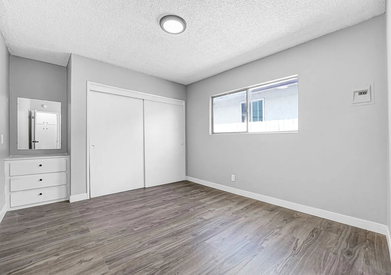 5715 N. Vista St. — Photo 3