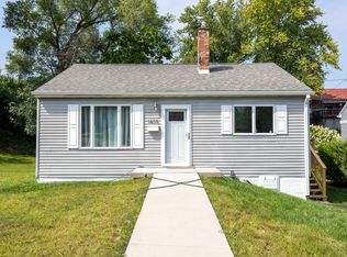 1425 Adair St, Dubuque, IA 52001