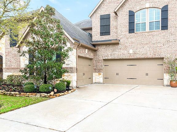 2nd image of 27607 Liberty Heights Ln