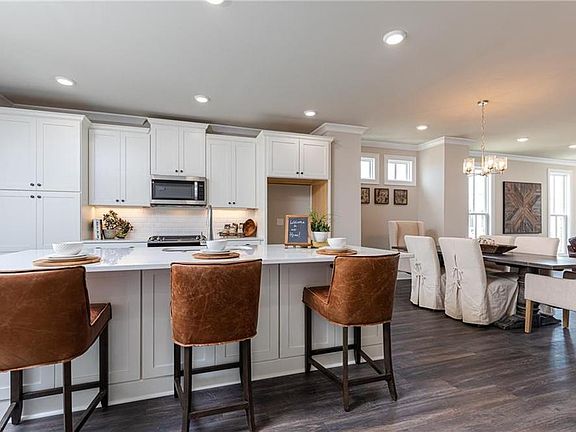 Not actual home. Photos of previously built Graham floorplan.