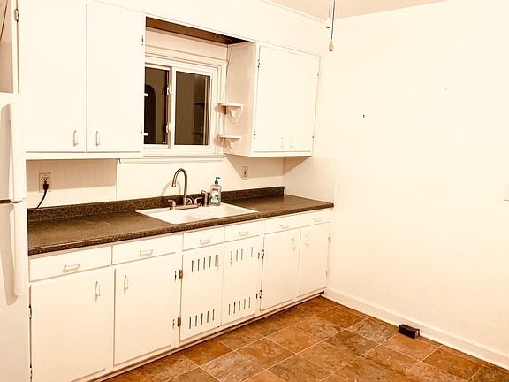 3rd image of 5251 Mardone Dr