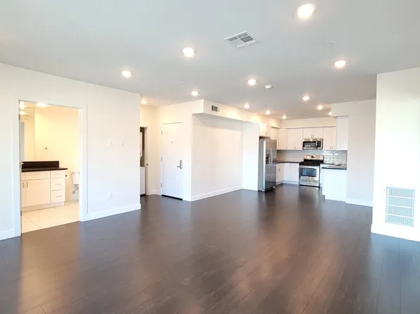 5758 Camellia Ave APT 404, North Hollywood, CA 91601