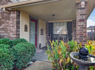 4918 Crestpoint Ln, Garland, TX 75043