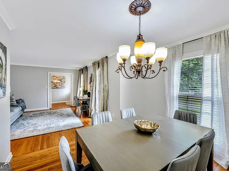 801 Mockingbird Ln — Photo 9