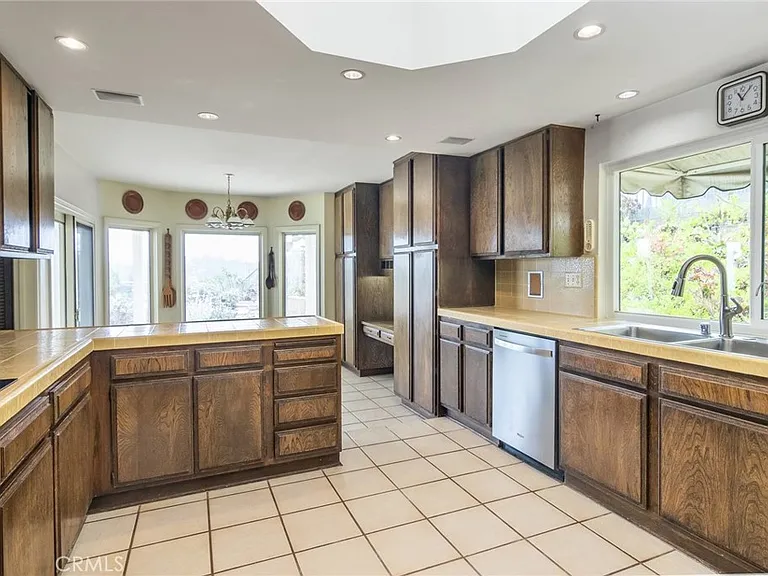 14676 Deervale Pl — Photo 13