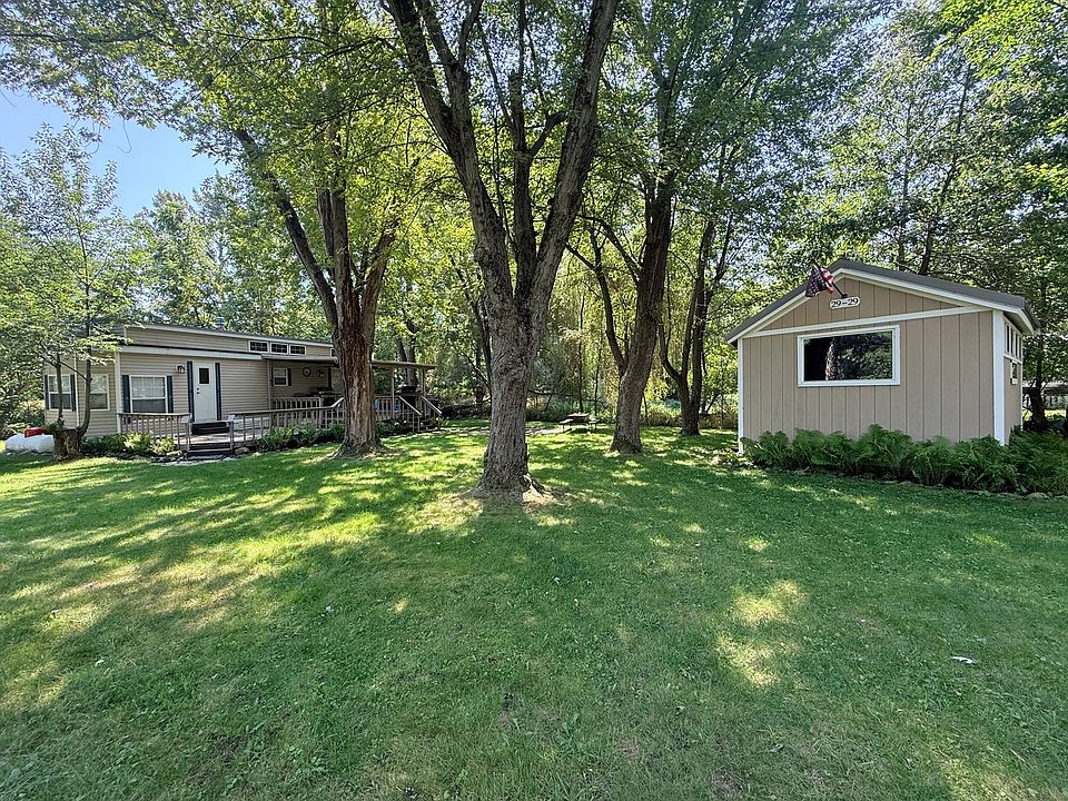 1st image of 29-29 Woodhaven Dr E