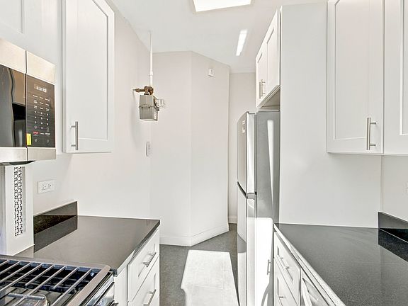 3rd image of 632 W 171st St APT 5F