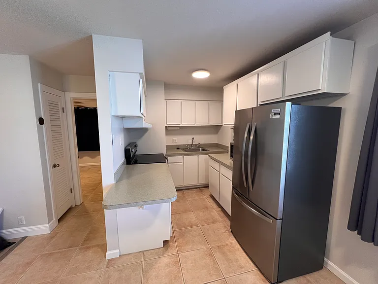 215 Circle Dr #25 — Photo 2