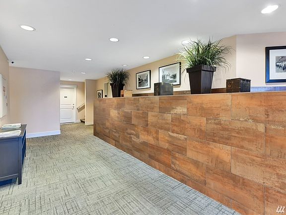 Front Lobby area, with Mailboxes