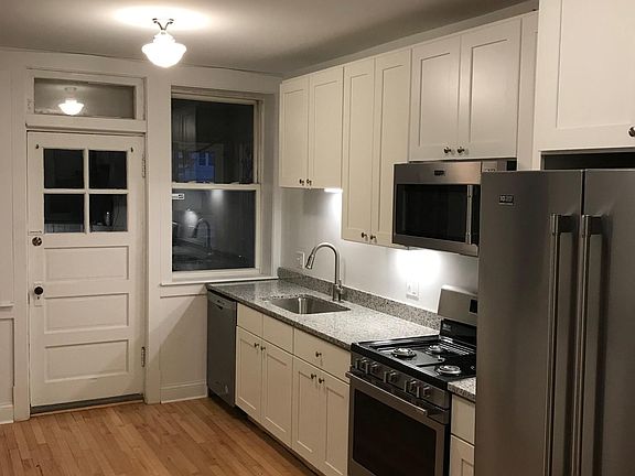 2nd image of 2562 W Winnemac Ave
