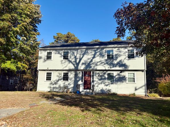 32-34 Blackberry Ln