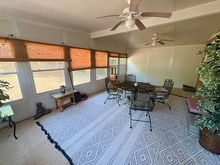 1729 Pine Ave — Photo 14