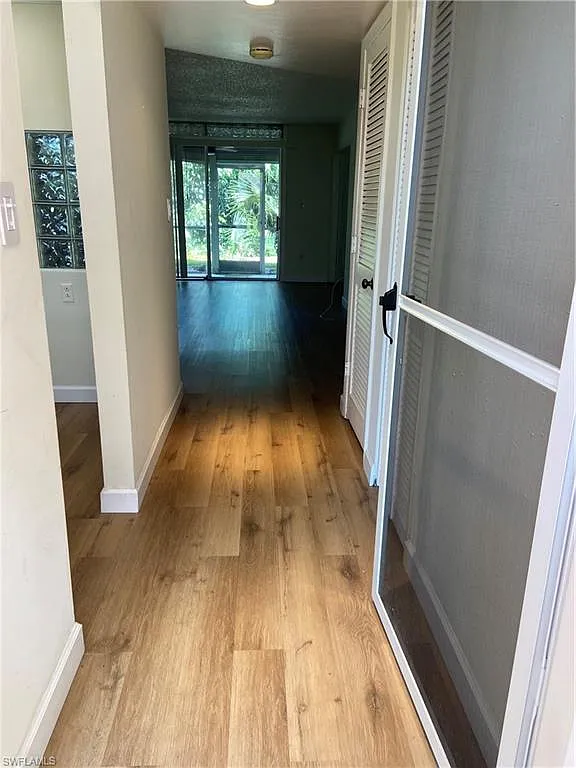 2 bed, 2.0 bath, 842 sqft, $1,600 — Photo 1