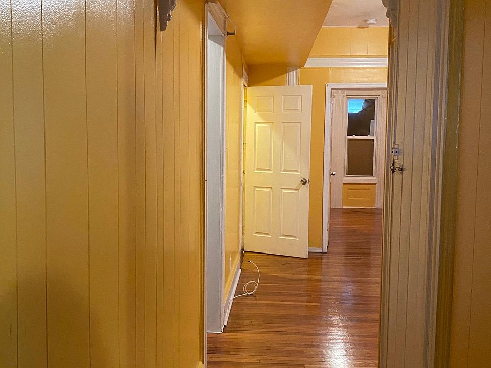 2nd image of 436 Van Houten St APT 1