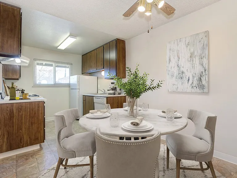 Brentwood Village Apartments — Photo 12