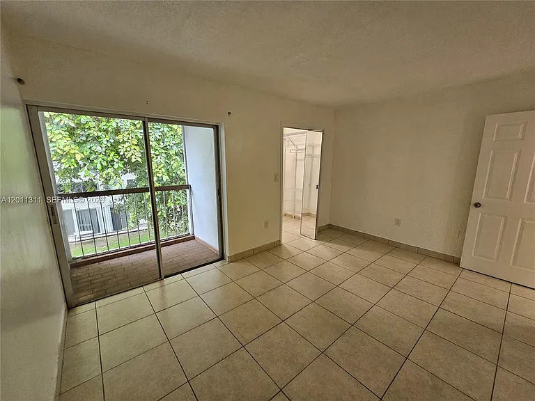 1912 SW 17th Ave #11 — Photo 21