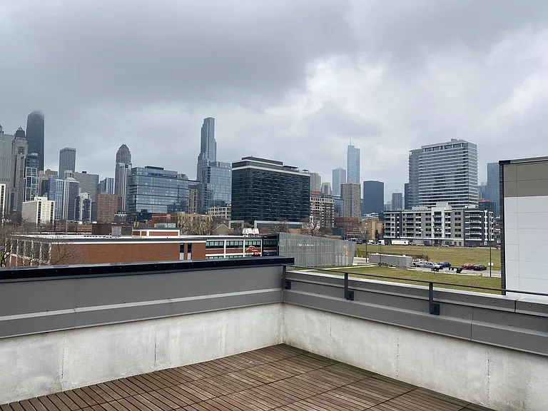 435 W Hobbie St — Photo 33